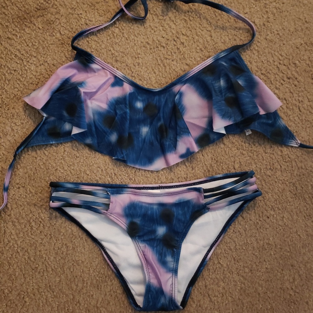 Ruffle Top Bikini - Picture 3 of 6